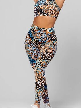LiCi Fit Enchanted High Waist Scrunch Leggings & Crop Top Set